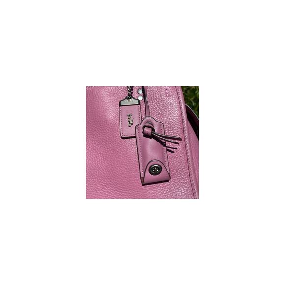 Pink Coach 1941 Rogue 25 - Picture 5 of 10